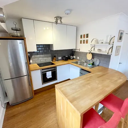 Bright 1 Bed Flat Near Cabot Circus Apartment Bristol Room photo