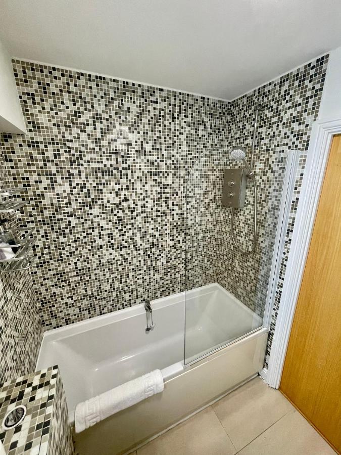 Bright 1 Bed Flat Near Cabot Circus Apartment Bristol