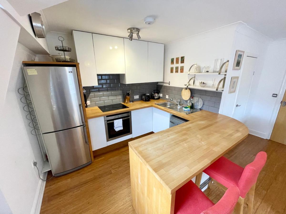 Apartment Bright 1 Bed Flat Near Cabot Circus